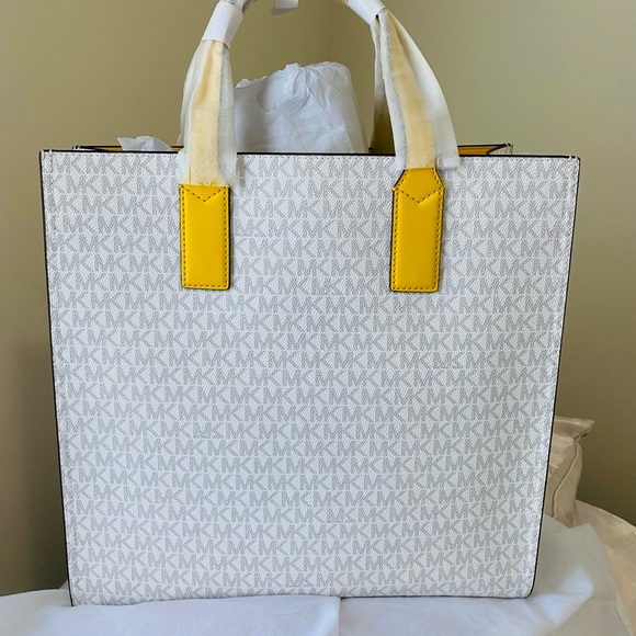 Michael Kors Kenly Tote Bag - Picture 3 of 6